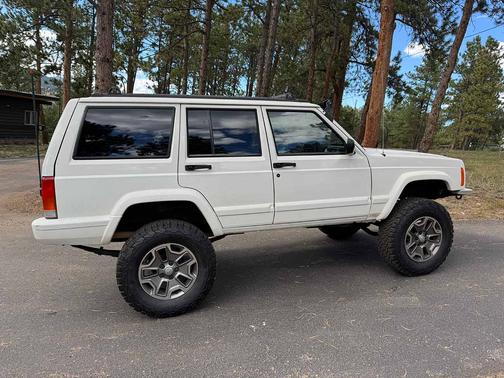 1998 Jeep Cherokee Sport 4WD