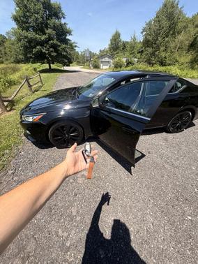 Black 2022 Nissan Altima 2.5 SR