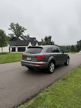 Gray 2011 Audi Q7 3.0 TDI Premium