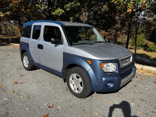 Silver 2005 Honda Element EX