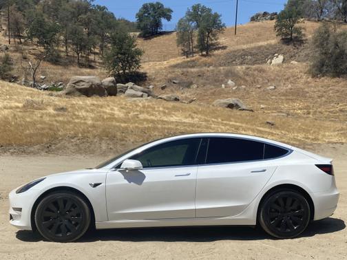 2020 Tesla Model 3 Long Range