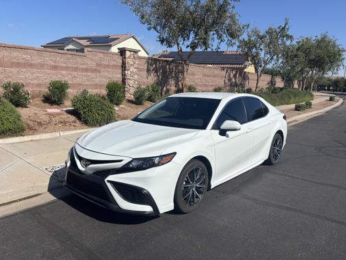 2021 Toyota Camry SE