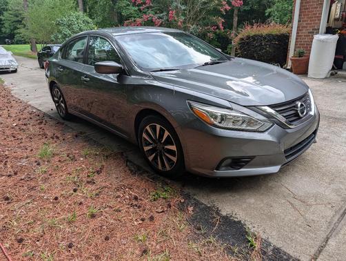 Gray 2016 Nissan Altima 2.5 SV