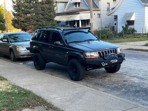Gray 2000 Jeep Grand Cherokee Limited 4WD