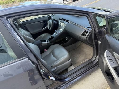 2013 Toyota Prius Plug-in Base