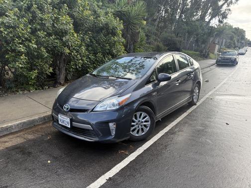 2013 Toyota Prius Plug-in Base