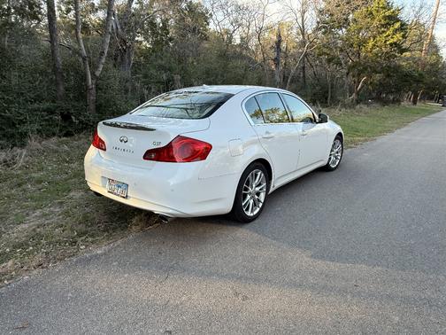 2011 INFINITI G37 Journey