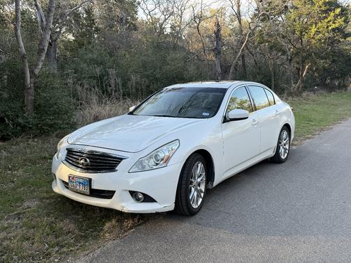 2011 INFINITI G37 Journey