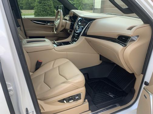 2019 Cadillac Escalade Platinum