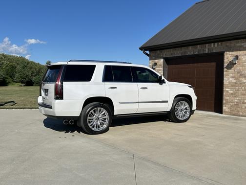 2019 Cadillac Escalade Platinum