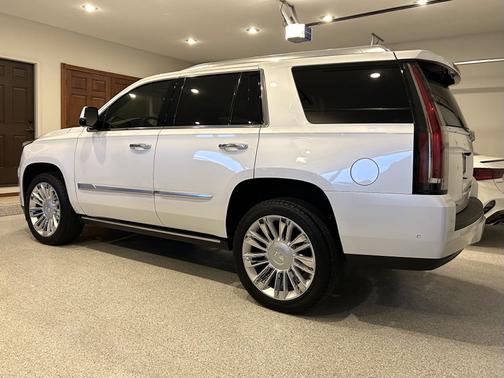 2019 Cadillac Escalade Platinum
