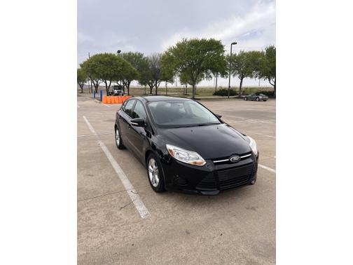 Photo 2 of 9 of 2014 Ford Focus SE