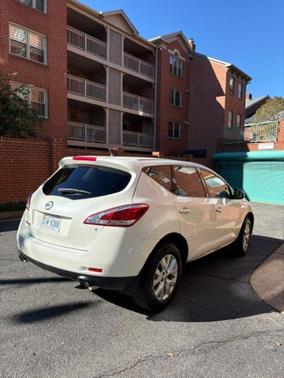 White 2014 Nissan Murano LE