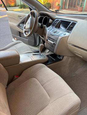 White 2014 Nissan Murano LE
