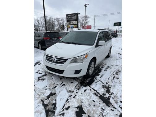 2014 Volkswagen Routan SE
