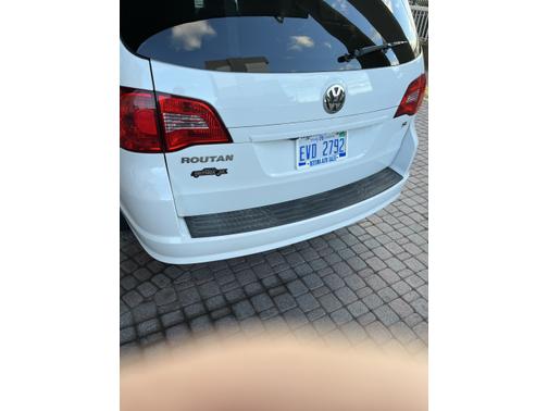2014 Volkswagen Routan SE