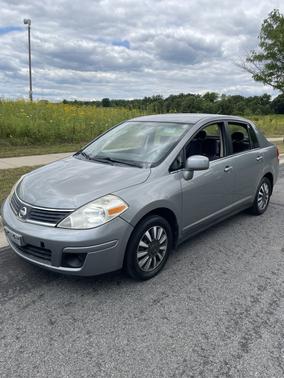 Gray 2007 Nissan Versa S