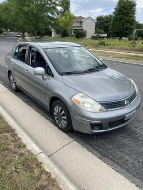 Gray 2007 Nissan Versa S