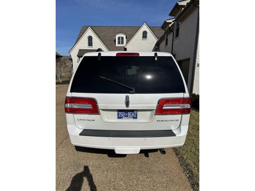 2010 Lincoln Navigator Base