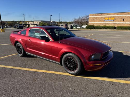 2006 Ford Mustang Base
