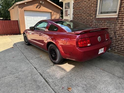 2006 Ford Mustang Base