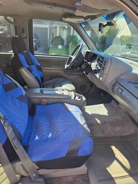 Blue 1996 Chevrolet Suburban 1500