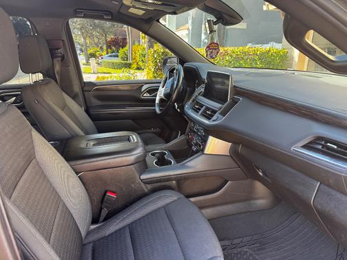 2021 Chevrolet Suburban LS