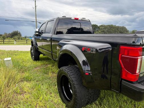 Black 2022 Ford F-450 Platinum
