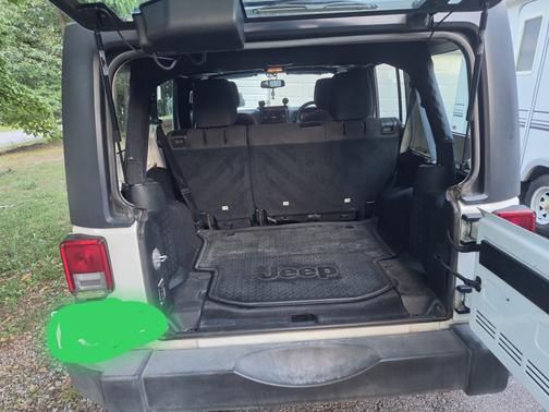 White 2017 Jeep Wrangler Unlimited Sport RHD