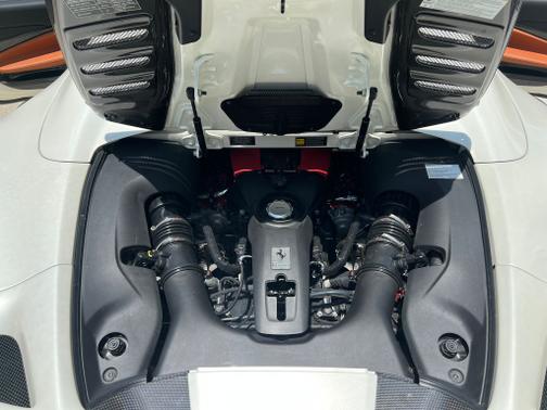 2023 Ferrari F8 Spider Base