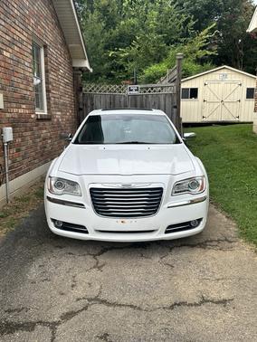 2011 Chrysler 300C Base