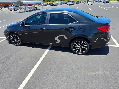 Black 2017 Toyota Corolla SE