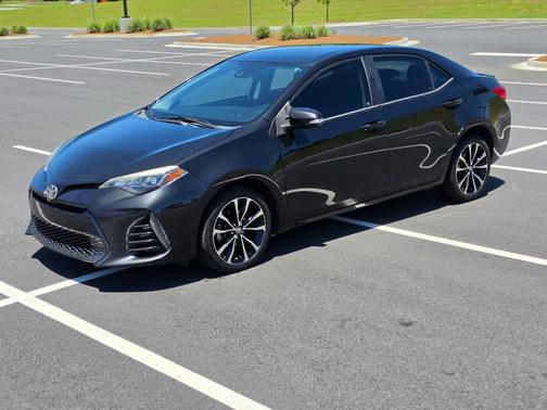 Black 2017 Toyota Corolla SE