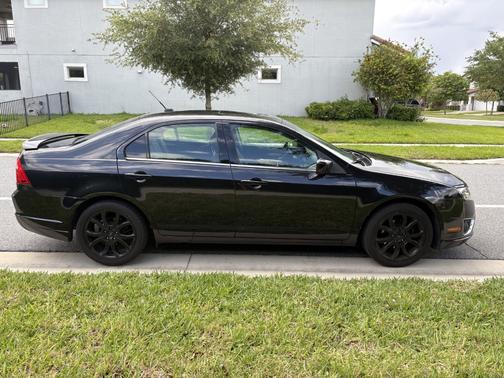 Black 2012 Ford Fusion SEL