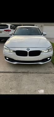 White 2017 BMW 320 i