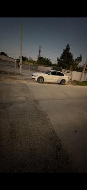 White 2017 BMW 320 i