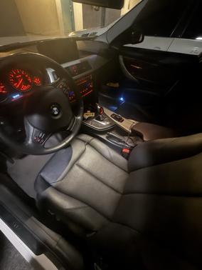 White 2017 BMW 320 i