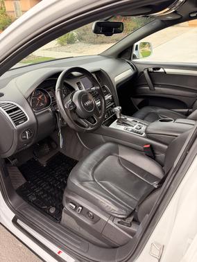 White 2015 Audi Q7 3.0T S line Prestige