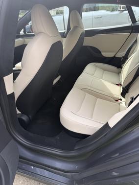 2022 Tesla Model S Plaid
