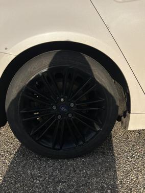 White 2016 Ford Fusion SE