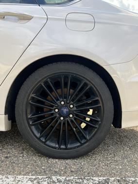 White 2016 Ford Fusion SE