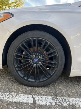 White 2016 Ford Fusion SE