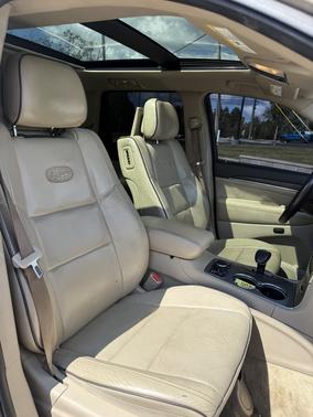 Beige 2015 Jeep Grand Cherokee Overland