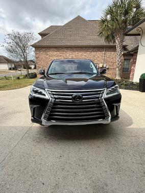 2017 Lexus LX 570 Base