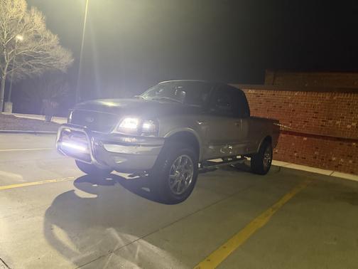 Black 2003 Ford F-150 XL
