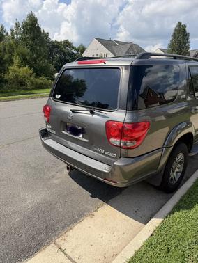 Gray 2005 Toyota Sequoia SR5