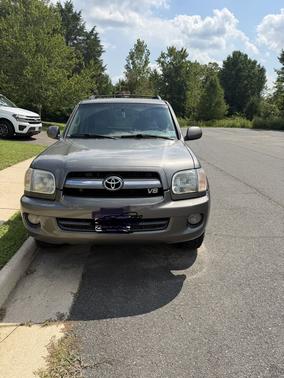Gray 2005 Toyota Sequoia SR5