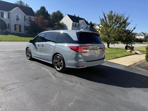 Gray 2023 Honda Odyssey Elite