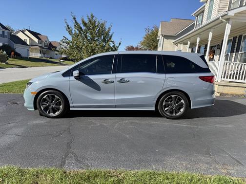 Gray 2023 Honda Odyssey Elite