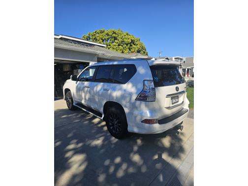 White 2023 Lexus GX 460 Premium